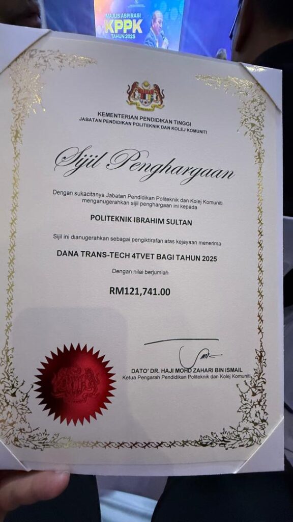 Penyerahan Dana Trans-Tech 4TVET POLYCC 2025