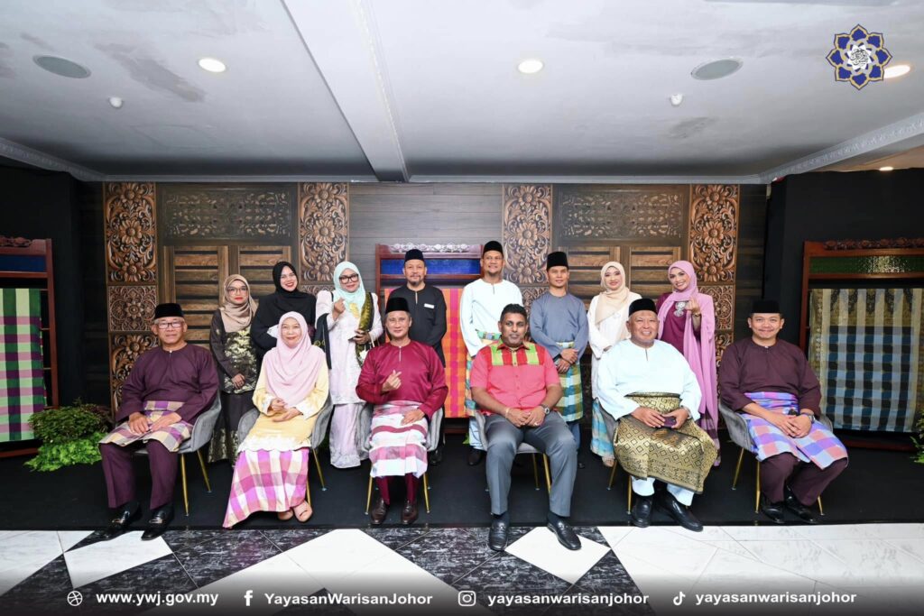PIS Di Majlis Pelancaran Kain Benang Johor Koleksi Qalbu Dan Kolaborasi Produk Kain Benang Johor